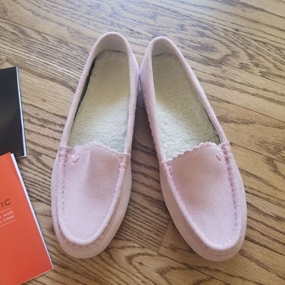 NWOT Vionic Leather Shoes - Picture 6 of 8